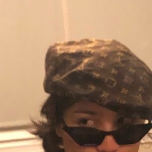 Meet your Posher, Bella